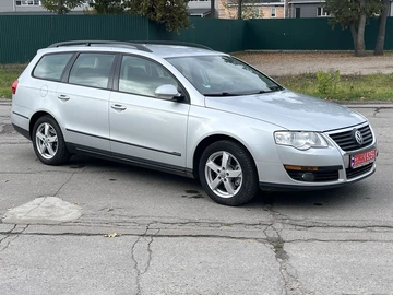 Авто Volkswagen Passat Variant 2006 № 8743443