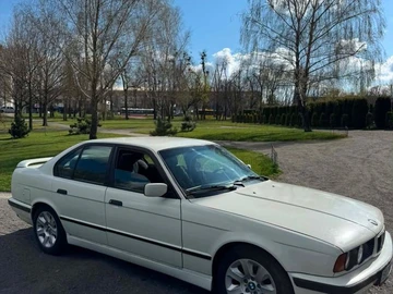 Авто BMW 5 Серия 1989 № 8743649