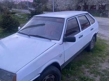 Авто ВАЗ 2109 1992 № 8743663