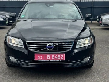 Авто Volvo V70 2016 № 8743798