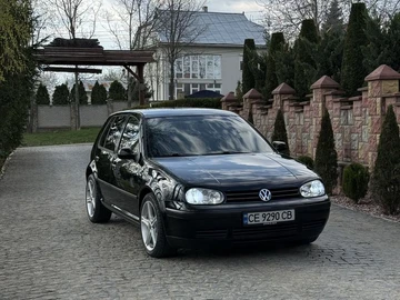 Авто Volkswagen Golf 2001 № 8743937