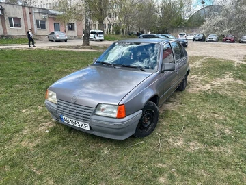 Авто Opel Kadett 1988 № 8744031