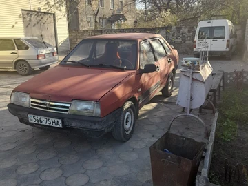 Авто ВАЗ 21099 1993 № 8744078