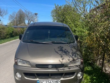 Авто Hyundai H200 2000 № 8744108