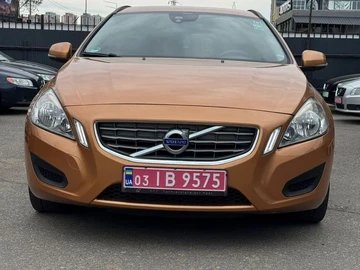 Авто Volvo V60 2012 № 8744161