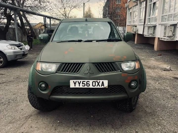Авто Mitsubishi L 200 2006 № 8744176