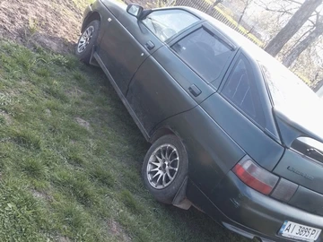 Авто ВАЗ 2112 2005 № 8744265