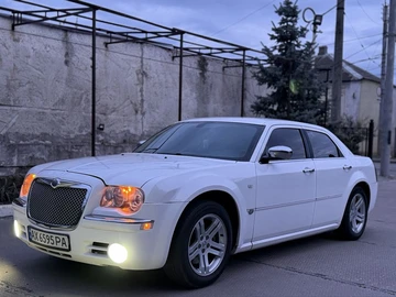 Авто Chrysler 300C 2006 № 8744355