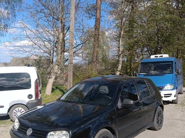 Авто Volkswagen Golf 1998 № 8744703