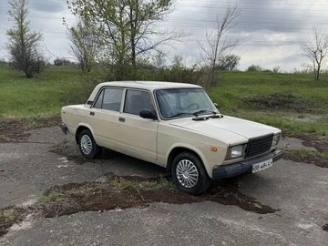 Авто ВАЗ 2107 1995 № 8744704