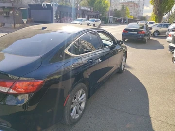Авто Chrysler 200 2015 № 8744883
