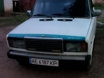 Авто ВАЗ 2107 1992 № 8744992