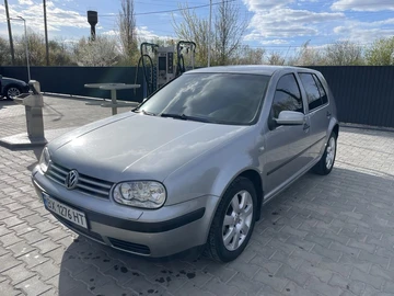 Авто Volkswagen Golf 2002 № 8745126
