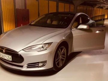 Авто Tesla Model S 2012 № 8745164