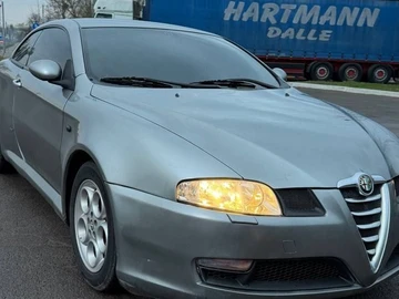 Авто Alfa Romeo Gt 2004 № 8745244