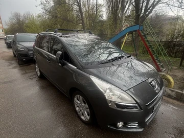 Авто Peugeot 5008 2010 № 8745337