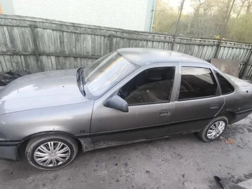 Авто Opel Vectra 1990 № 8745387