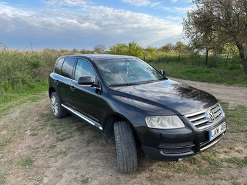 Авто Volkswagen Touareg 2004 № 8745438