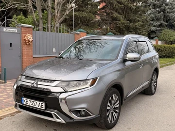 Авто Mitsubishi Outlander 2019 № 8745568