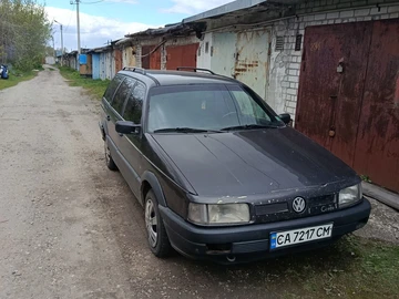 Авто Volkswagen Passat Variant 1990 № 8745586