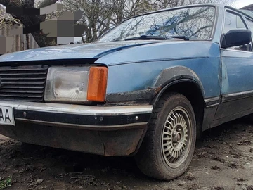 Авто Opel Rekord 1982 № 8745844