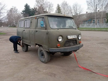 Авто УАЗ 3741 1991 № 8746259