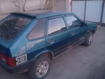 Авто ВАЗ 2109 1992 № 8746357