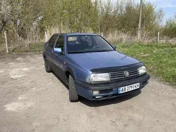 Авто Volkswagen Vento 1993 № 8746624