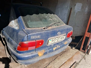 Авто Ford Escort 1995 № 8746793