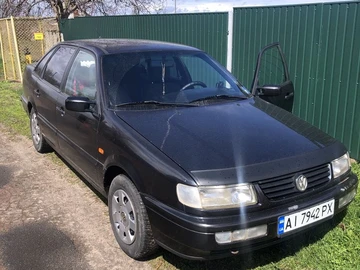 Авто Volkswagen Passat Variant 1994 № 8746893