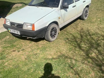 Авто ВАЗ 2109 1992 № 8746895