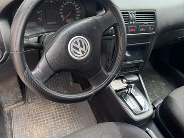 Авто Volkswagen Bora 2004 № 8747106