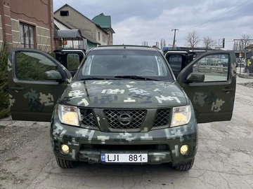 Авто Nissan Navara 2006 № 8747216