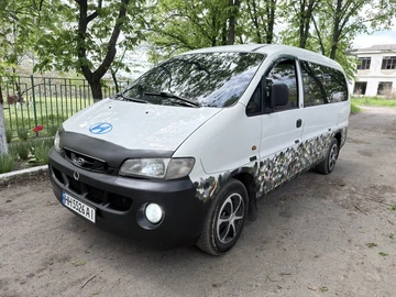Авто Hyundai H200 1998 № 8747479