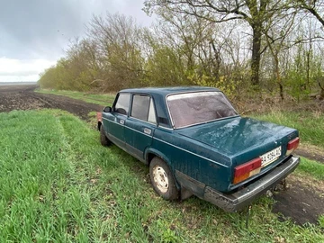 Авто ВАЗ 2107 1995 № 8747546