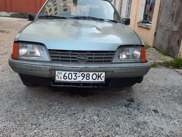 Авто Opel Rekord 1984 № 8747565