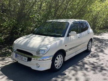 Авто Daihatsu Charade 1999 № 8747601