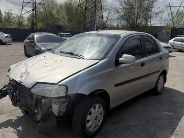 Авто Chevrolet Aveo 2005 № 8747618