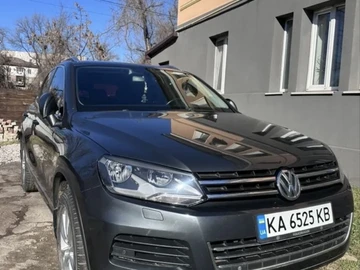 Авто Volkswagen Touareg 2013 № 8747643