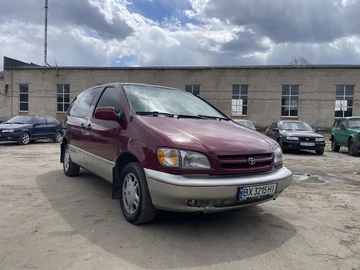 Авто Toyota Sienna 2000 № 8747657