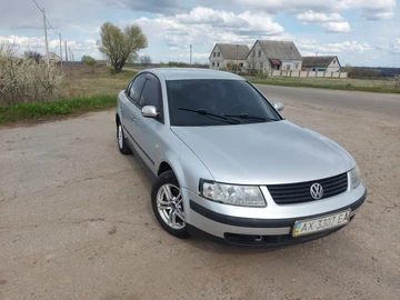 Авто Volkswagen Passat Sedan 1999 № 8748008