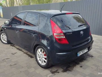 Авто Hyundai I30 2010 № 8748162