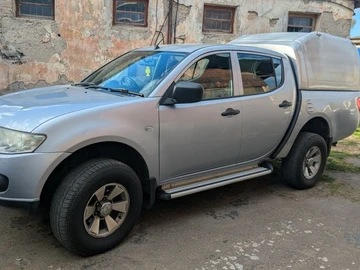 Авто Mitsubishi L 200 2012 № 8748221