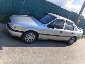 Авто Opel Vectra 1989 № 8748222