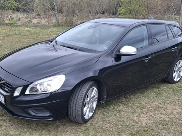 Авто Volvo V60 2011 № 8748228