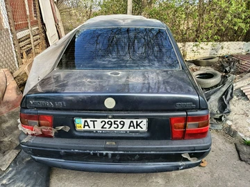 Авто Opel Vectra 1995 № 8748233