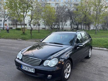 Авто Mercedes Mb 2005 № 8748395