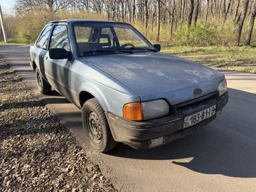 Авто Ford Escort 1988 № 8748434