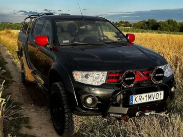 Авто Mitsubishi L 200 2011 № 8748564