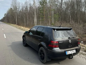 Авто Volkswagen Golf 2001 № 8749045